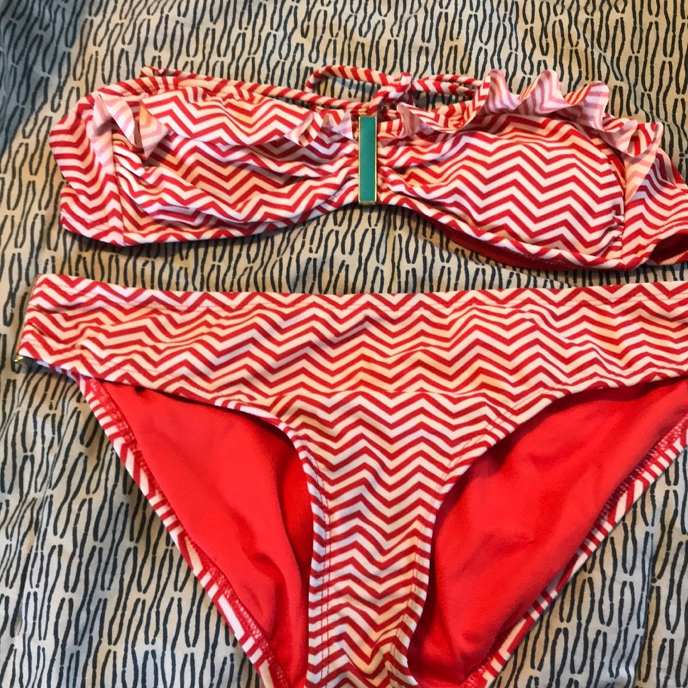 Cute matching chevron bikini set! Great condition